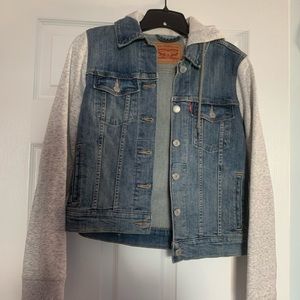 Brand new Levi jean jacket with hoodie Size small